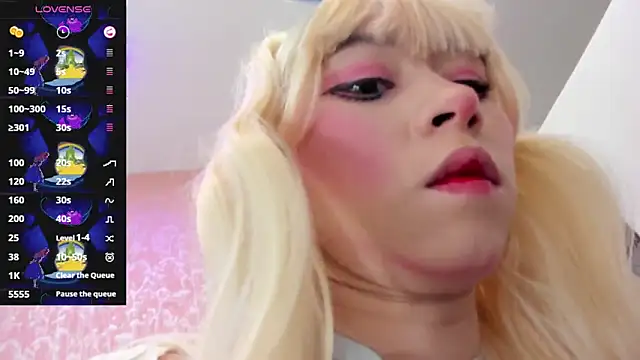 Snapshot of NEZUKO_MITSURI chatting on 09-27-25, 12:43 NEZUKO MITSURI online show from 09-27-25, 12:43