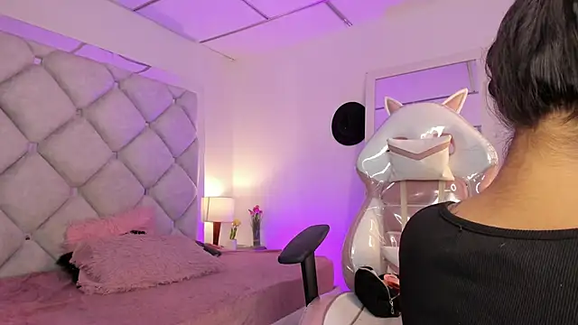 alessiaferry online show from 11-27-25, 04:42