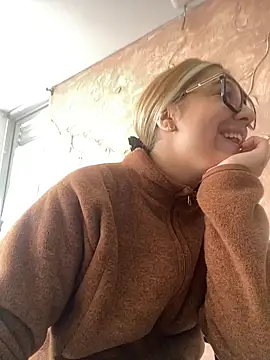 Miabonnett  online show from 11-03-25, 12:06