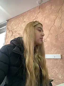 Miabonnett  online show from 11-04-25, 12:04