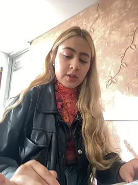 Miabonnett  online show from 11-07-25, 12:05