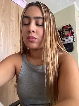 Miabonnett  online show from 05-20-26, 03:40