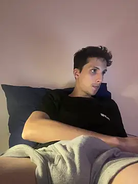 CamiloXx04 online show from 04-29-26, 03:54