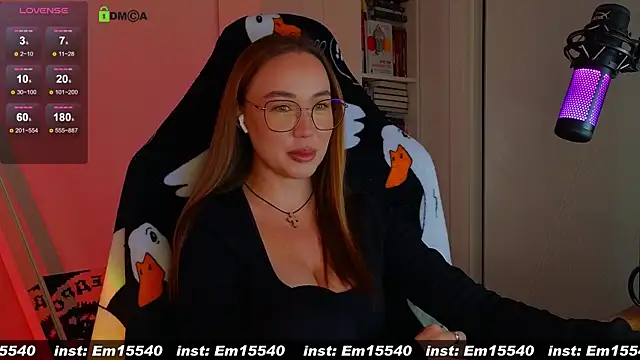 Snapshot of Emili1- chatting on 01-15-25, 09:56 Emili1- online show from 01-15-25, 09:56