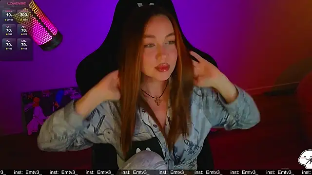 Emili1- online show from 05-04-26, 10:00