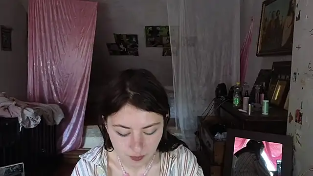 Snapshot of MAMA69LAMA chatting on 05-17-26, 11:06 MAMA69LAMA online show from 05-17-26, 11:06