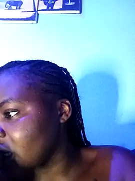 Snapshot of freaky_belle chatting on 09-11-25, 02:33 freaky belle online show from 09-11-25, 02:33