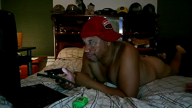 Snapshot of pimpdaddy4ever chatting on 07-02-26, 04:18 pimpdaddy4ever online show from 07-02-26, 04:18