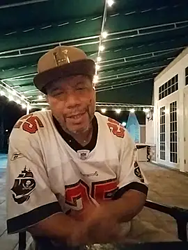 Snapshot of pimpdaddy4ever chatting on 07-08-26, 03:33 pimpdaddy4ever online show from 07-08-26, 03:33