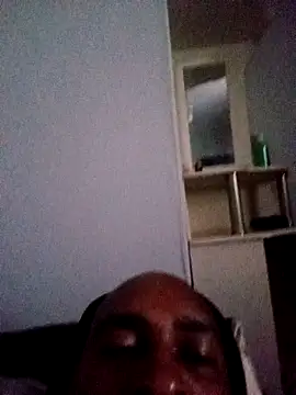 Snapshot of Beto0815 chatting on 03-01-26, 04:25 Beto0815 online show from 03-01-26, 04:25