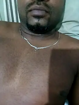 Snapshot of Beto0815 chatting on 03-08-26, 02:10 Beto0815 online show from 03-08-26, 02:10