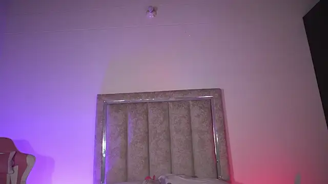 little-Emma online show from 04-18-26, 11:27