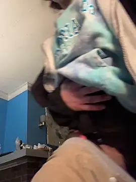 Snapshot of emilysue1 chatting on 01-19-26, 02:04 emilysue1 online show from 01-19-26, 02:04