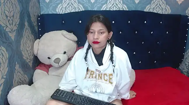 Snapshot of Lilyevansx chatting on 03-16-25, 11:16 Lilyevansx online show from 03-16-25, 11:16