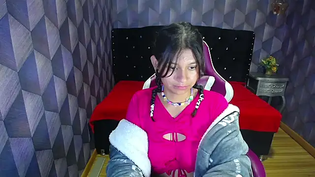 Snapshot of Lilyevansx chatting on 03-20-25, 02:10 Lilyevansx online show from 03-20-25, 02:10