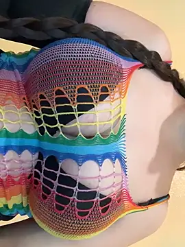 Evelyn Moon online show from 12-15-25, 01:37