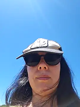 Reinacatchile online show from 01-04-25, 05:16