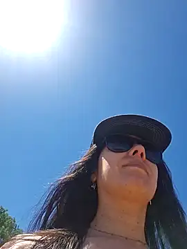 Reinacatchile online show from 01-19-25, 04:04