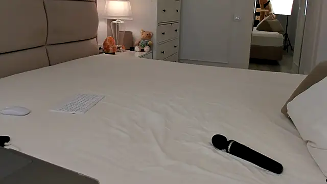 Jacky Lucky online show from 02-23-25, 09:16