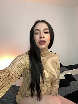 Snapshot of Vonmodel1 chatting on 04-25-26, 01:41 Vonmodel1 online show from 04-25-26, 01:41