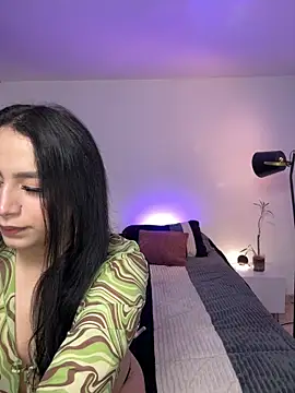 Snapshot of Vonmodel1 chatting on 05-05-26, 10:51 Vonmodel1 online show from 05-05-26, 10:51