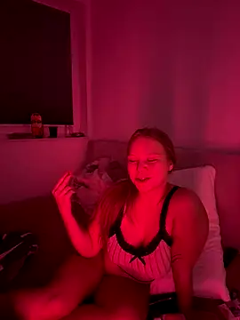 Snapshot of NickyGold_Official chatting on 12-03-24, 01:52 NickyGold Official online show from 12-03-24, 01:52