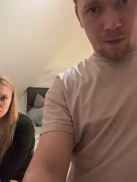 Snapshot of NickyGold_Official chatting on 11-02-25, 08:11 NickyGold Official online show from 11-02-25, 08:11