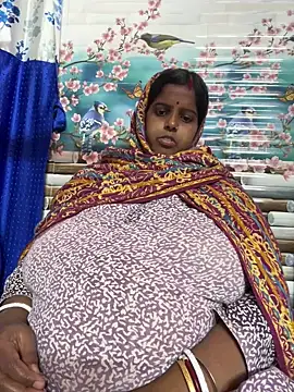 Beauty-queen online show from 02-20-26, 02:28