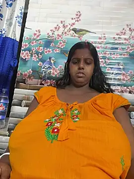 Beauty-queen online show from 04-26-26, 12:14