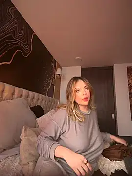 Alirawrz online show from 04-22-26, 01:12