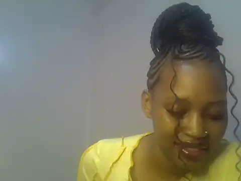 Snapshot of Sweet_Vinkah chatting on 10-13-25, 01:44 Sweet Vinkah online show from 10-13-25, 01:44
