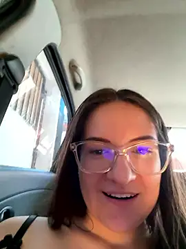 Snapshot of livgomez chatting on 01-16-26, 01:15 livgomez online show from 01-16-26, 01:15