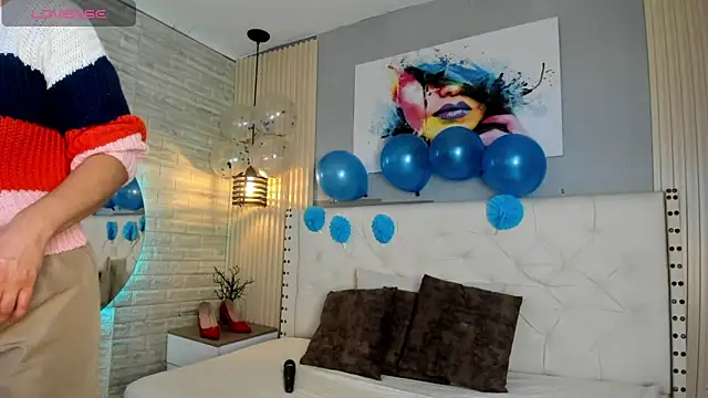 Snapshot of sussy__stone chatting on 06-09-26, 11:44 sussy stone online show from 06-09-26, 11:44