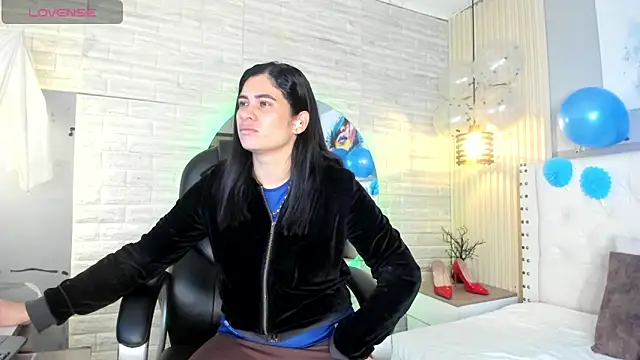 Snapshot of sussy__stone chatting on 06-10-26, 02:27 sussy stone online show from 06-10-26, 02:27