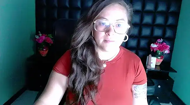 Snapshot of SaraThomso chatting on 12-07-24, 03:04 SaraThomso online show from 12-07-24, 03:04