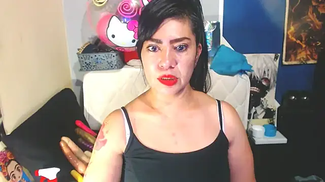 Snapshot of luisahott chatting on 02-06-26, 08:56 luisahott online show from 02-06-26, 08:56