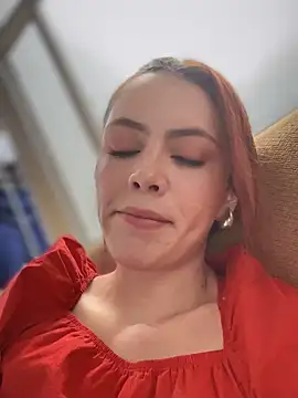 Snapshot of Lorraine_Leon chatting on 12-16-24, 04:49 Lorraine Leon online show from 12-16-24, 04:49