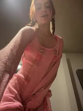 Snapshot of Lorraine_Leon chatting on 12-23-24, 03:07 Lorraine Leon online show from 12-23-24, 03:07