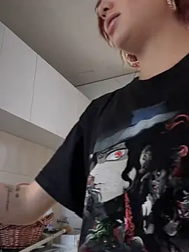 Snapshot of Lorraine_Leon chatting on 12-24-24, 04:51 Lorraine Leon online show from 12-24-24, 04:51