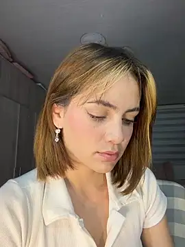 Snapshot of Lorraine_Leon chatting on 02-05-26, 03:11 Lorraine Leon online show from 02-05-26, 03:11