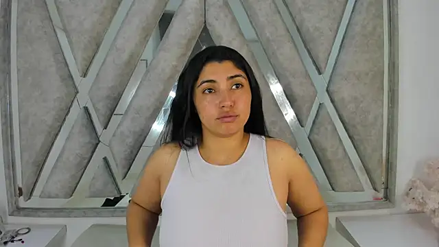 Snapshot of Danna_777_ chatting on 02-14-25, 02:39 Danna 777 online show from 02-14-25, 02:39