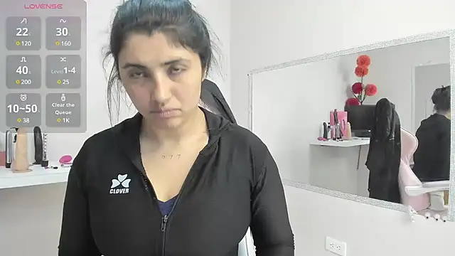 Snapshot of Danna_777_ chatting on 02-15-25, 09:59 Danna 777 online show from 02-15-25, 09:59