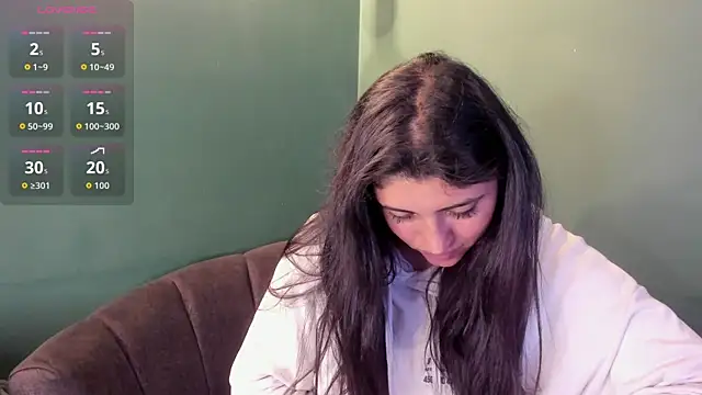 Snapshot of Danna_777_ chatting on 10-24-25, 04:53 Danna 777 online show from 10-24-25, 04:53