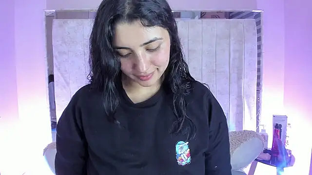 Snapshot of Danna_777_ chatting on 11-28-25, 01:41 Danna 777 online show from 11-28-25, 01:41
