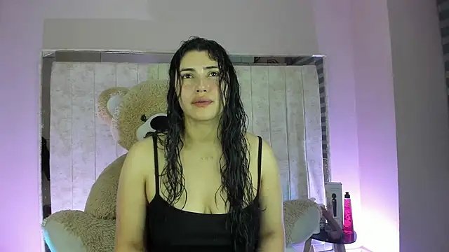 Snapshot of Danna_777_ chatting on 11-29-25, 01:30 Danna 777 online show from 11-29-25, 01:30