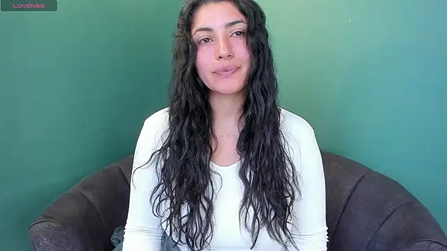 Snapshot of Danna_777_ chatting on 12-15-25, 07:07 Danna 777 online show from 12-15-25, 07:07