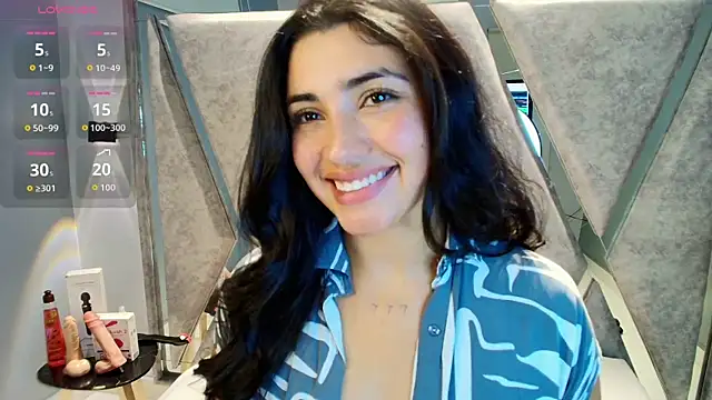 Snapshot of Danna_777_ chatting on 12-22-25, 04:26 Danna 777 online show from 12-22-25, 04:26