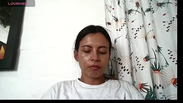 Snapshot of stefany_sexxx chatting on 01-15-25, 06:51 stefany sexxx online show from 01-15-25, 06:51