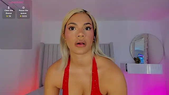 Shelynna azzul online show from 04-27-26, 08:18