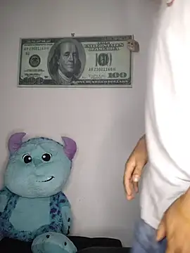 Snapshot of Tifanny_Sweett chatting on 11-15-25, 04:32 Tifanny Sweett online show from 11-15-25, 04:32